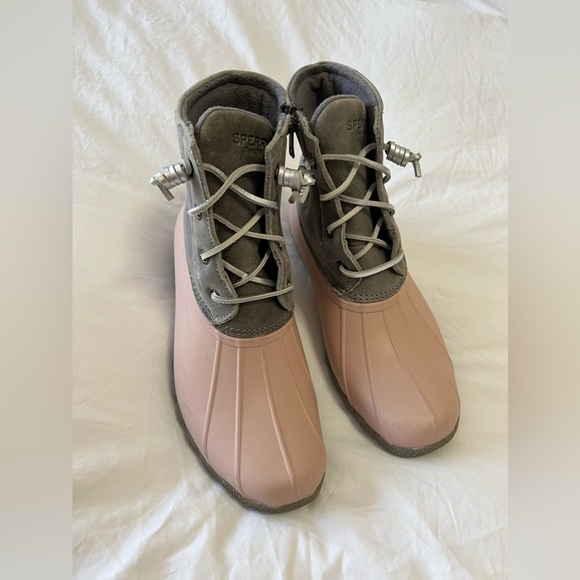 Sperry STS85324 Women's | Size 9 | Pale Pink Gray Suede | Rain Boot - Picture 2 of 9